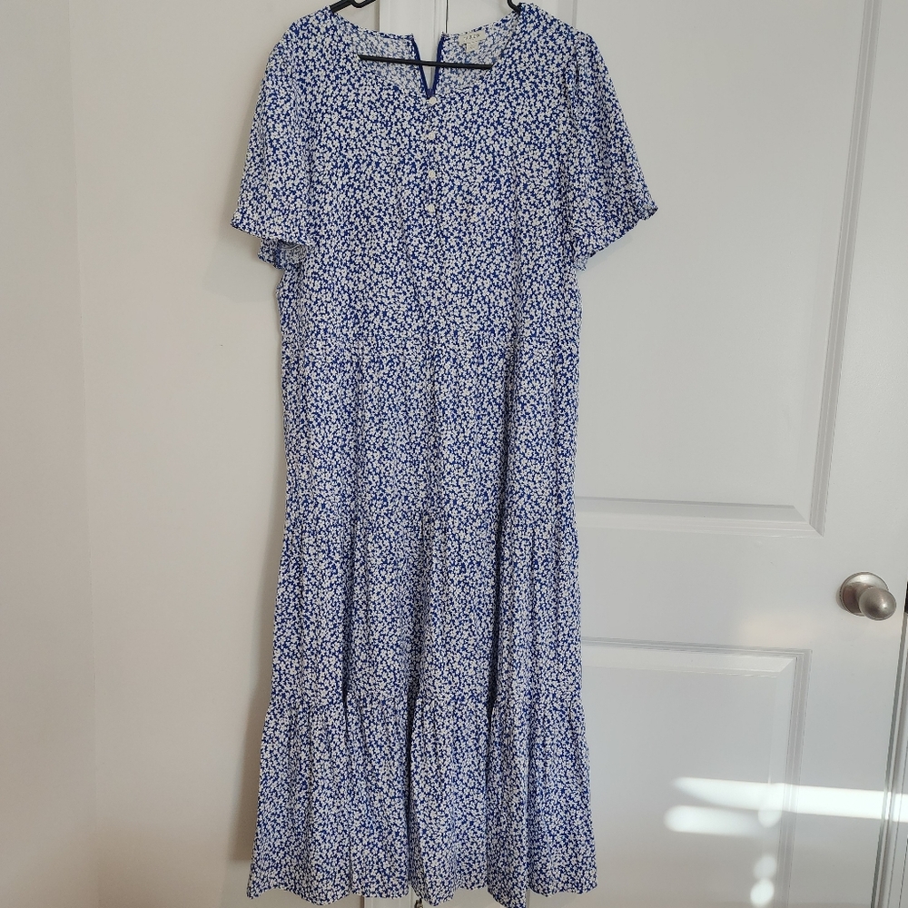 J. Crew Maxi Blue and White Floral Tiered Maxi Dress, Puff Sleeves. Size L.
